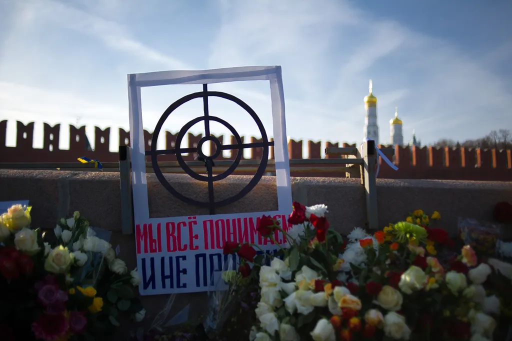 Автопробеги приравняли к митингам