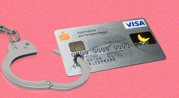 Visa и Mastercard объявили об остановке своей деятельности в России. Что это значит на практике