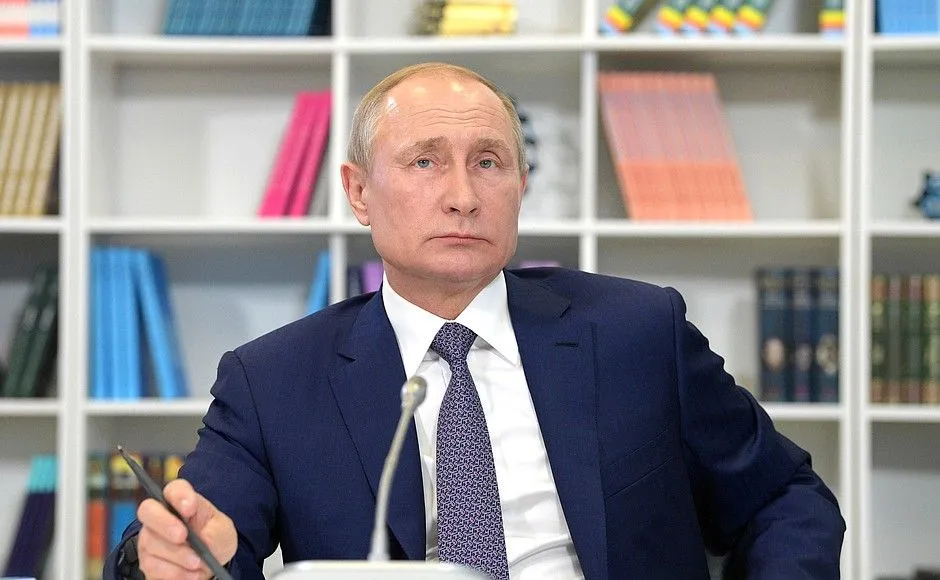 Президент РФ подписал ряд законов, вносящих новые поправки в НК РФ