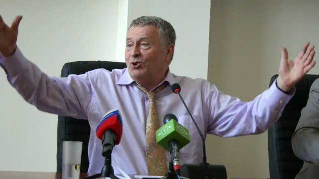 Жириновский предложил Украине рассчитаться по долгам территориями