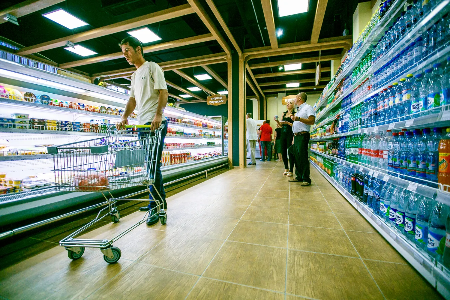 Дальневосточная сеть супермаркетов начала продавать еду в кредит