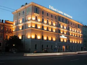 Банк "Санкт-Петербург" изменит филиальную сеть