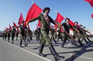 Военным повышают зарплату