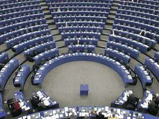 В Европарламенте рухнул потолок 