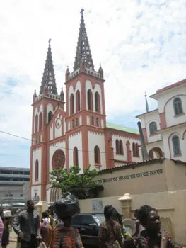 Собор в Аккре - столице Того. Фото Континенты.Ру