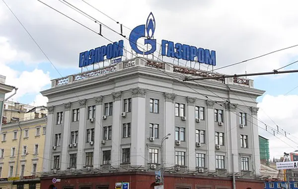 «Газпром» может переехать в Петербург до конца 2015 года